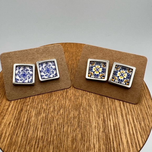 Stylish Classic Blue Stud Earring Set - Timeless Trendy Stud Earrings - Picture 7 of 11